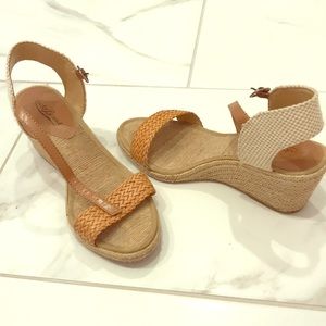 Summer wedges